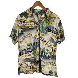 Go Barefoot Hawaiian Mens Shirt L Vintage Cars Surfboards Short Sleeve Pullover